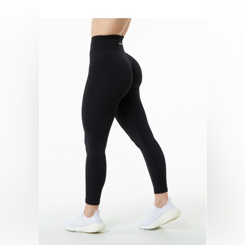Ozone legging-Black-Alphalete